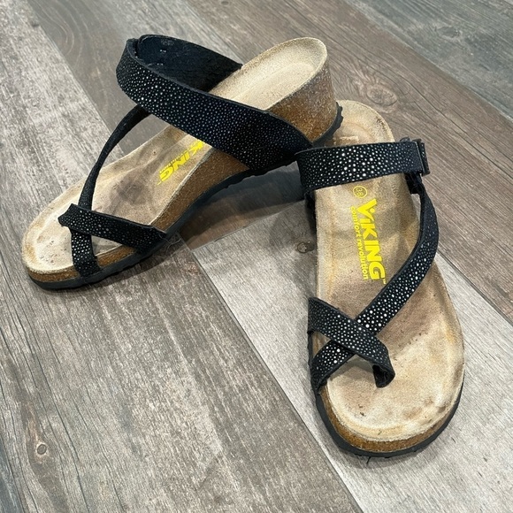 Viking Comfort Revolution tampa sandals Black studs Cork Adjustable sz 38/ 7.5 - Picture 1 of 7